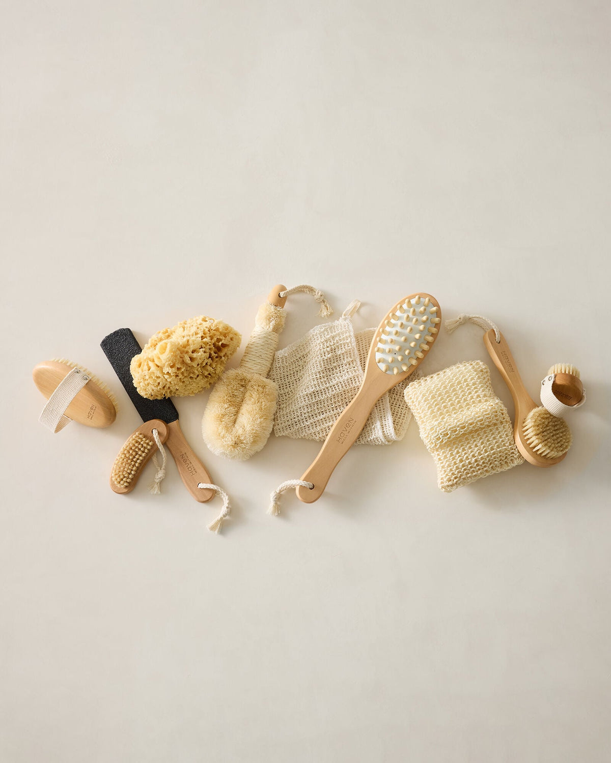 LOTUS WOOD NAIL BRUSH | Talbots